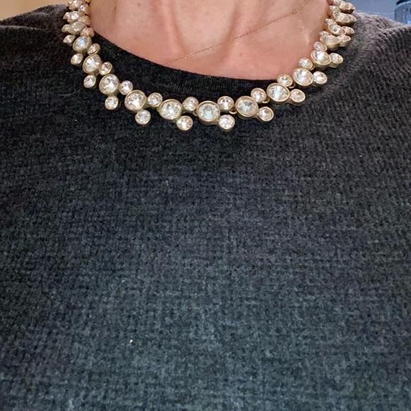 ✅Beautiful Crystal & Gold Necklace - Picture 4 of 16